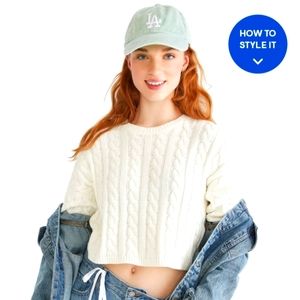 NWOT! Ivory Cable Knit Sweater Size XL